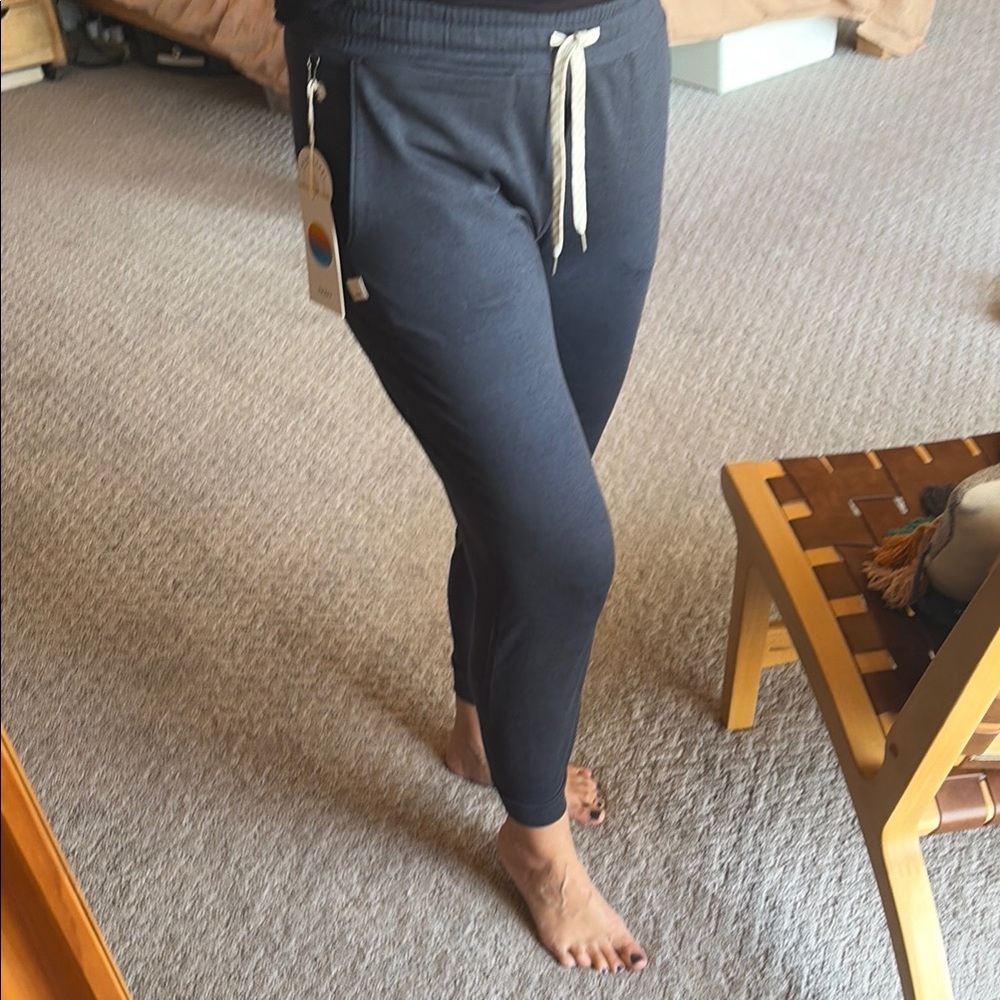 Women’s NWT Vuori Navy Drawstring Jogger Pants